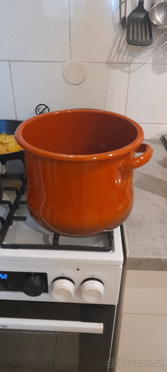 Kovový hrnec - 3