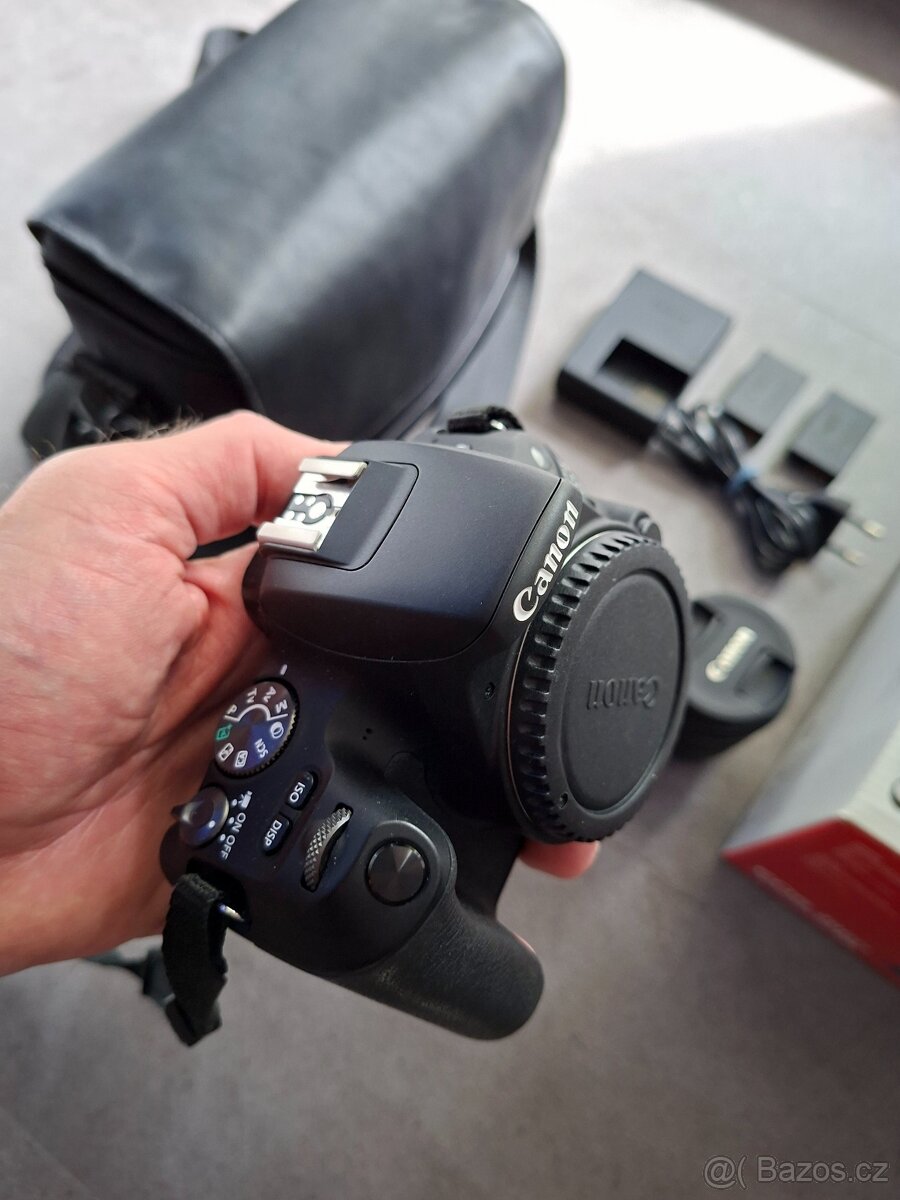 CANON 200D + 18-55 + příslušenství - 3