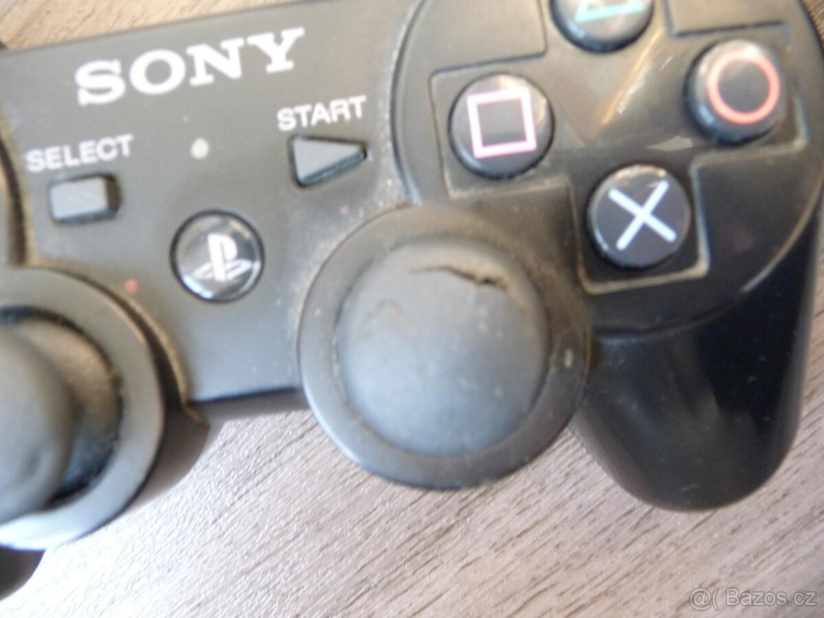ps3 konzole 250gb + 8 her (model CECH-3004B) - 3