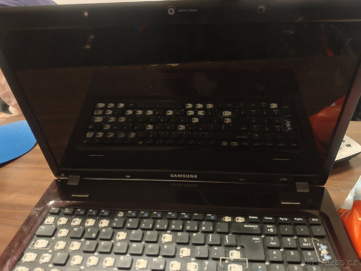 Samsung R780 na díly - 3