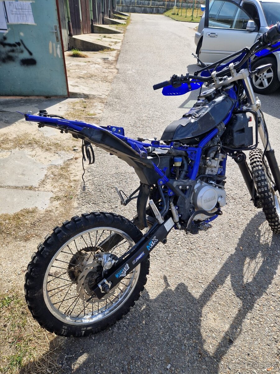 Yamaha WR125R - 3