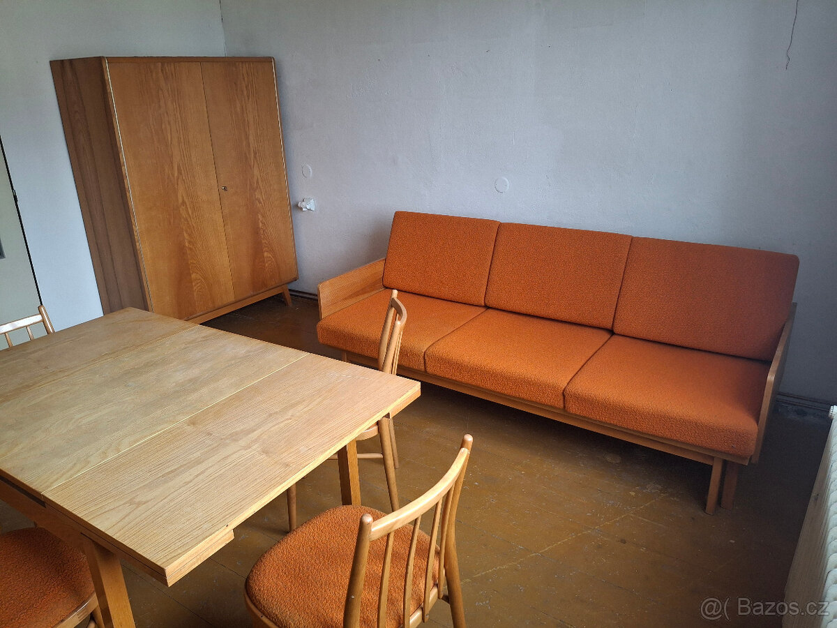 NÁBYTEK ZE 70. LET - 3