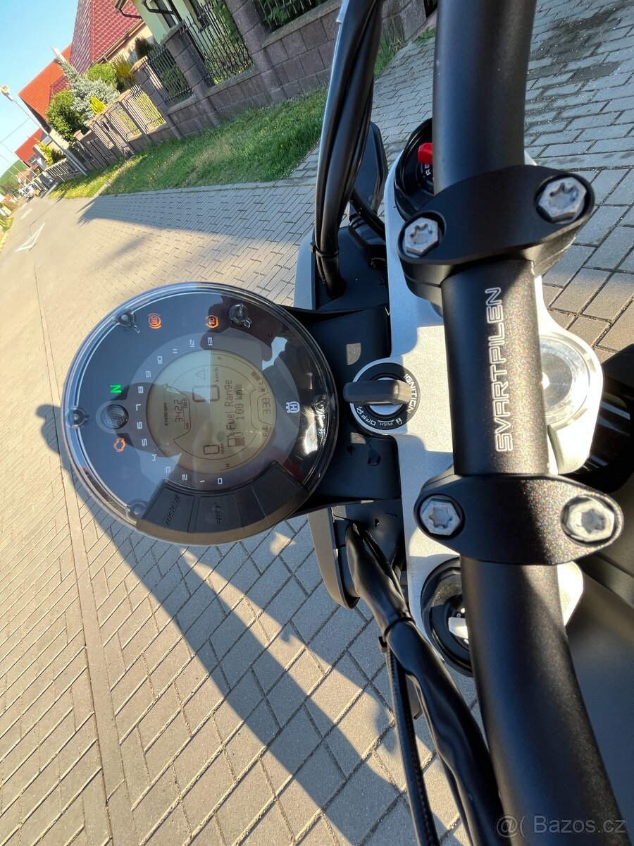 Husqvarna Svartpilen 701 - 3