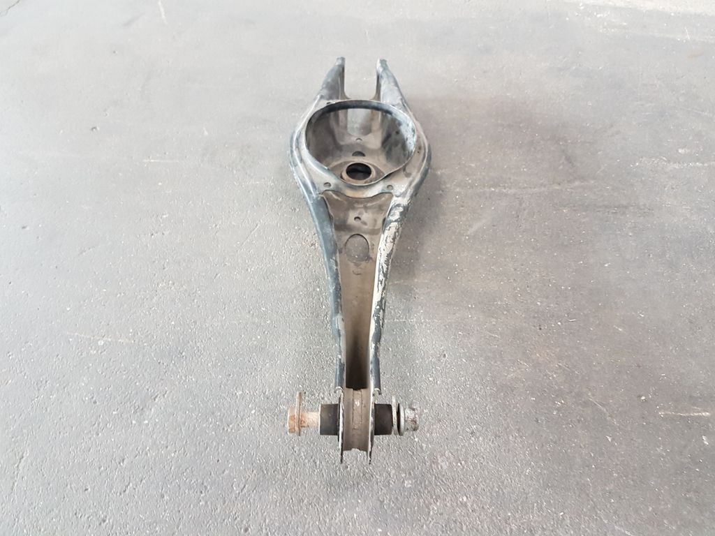 Zadní spod. rameno 5Q0505311D Škoda Octavia III,... - 3