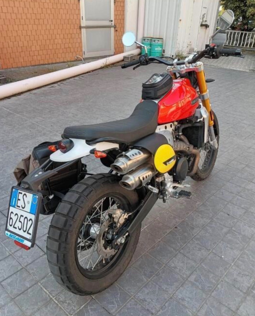 Fantic Caballero 500 rok 2020 14.100 km - 3