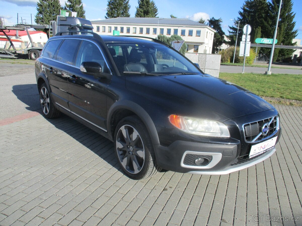 VOLVO XC70 2,4D5 151kw AWD SUMMUM GPS Radar 2011 - 3