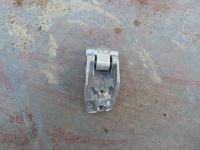 Prodám na Trabanta Combi nový pant zadních dveří - 3