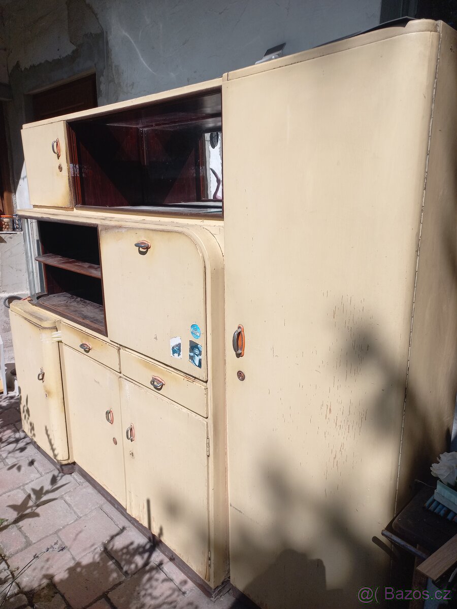 Starý kredenc - 3