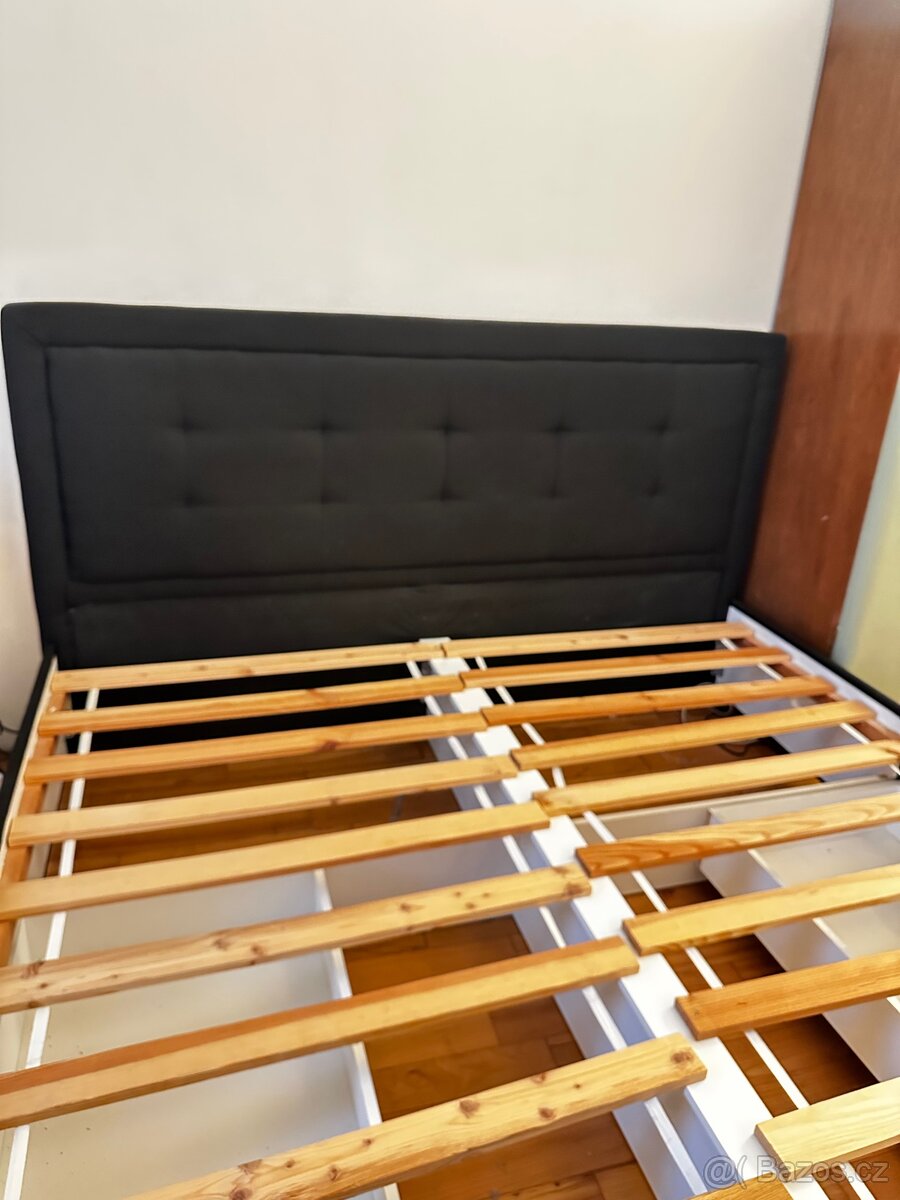 Čalouněná postel - 3