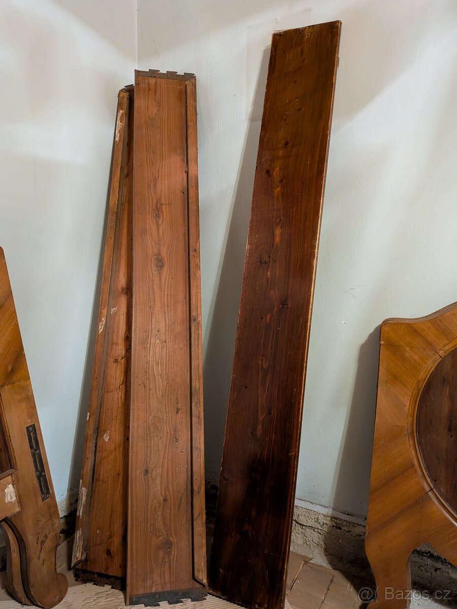 Starožitná dřevěná postel - 3