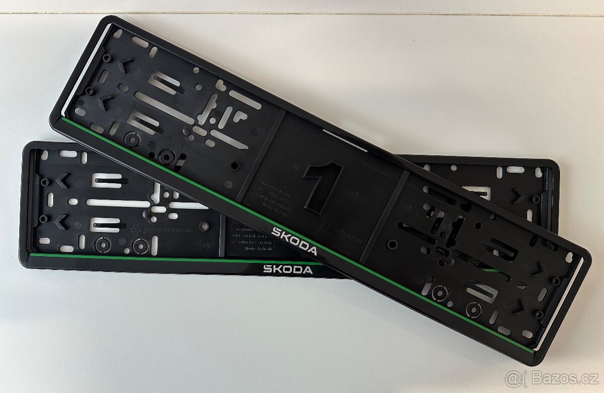 Škoda podložka pod SPZ - 3