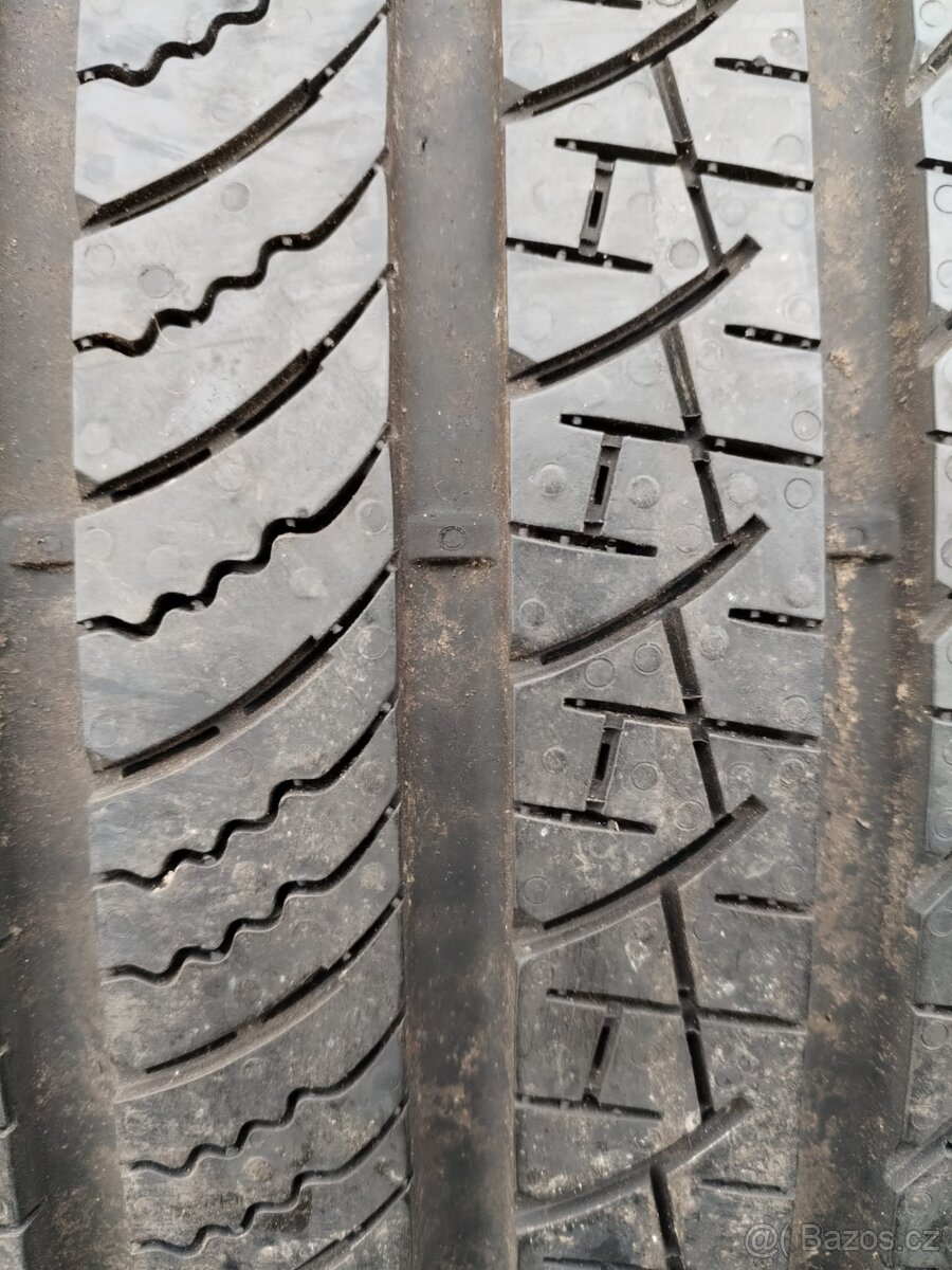 235/50/20 letni pneu PIRELLI 235/50 R20 - 3