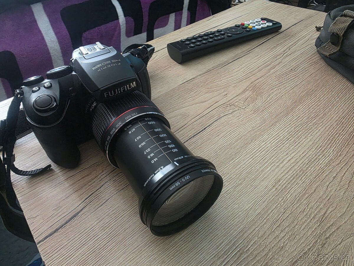 FUJI FILM HS 20 EXR - 3