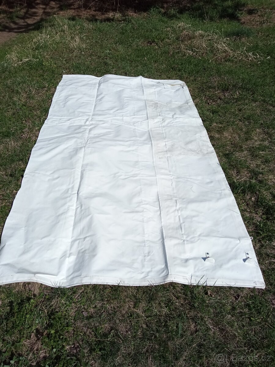 Krycí plachta pevná - 3