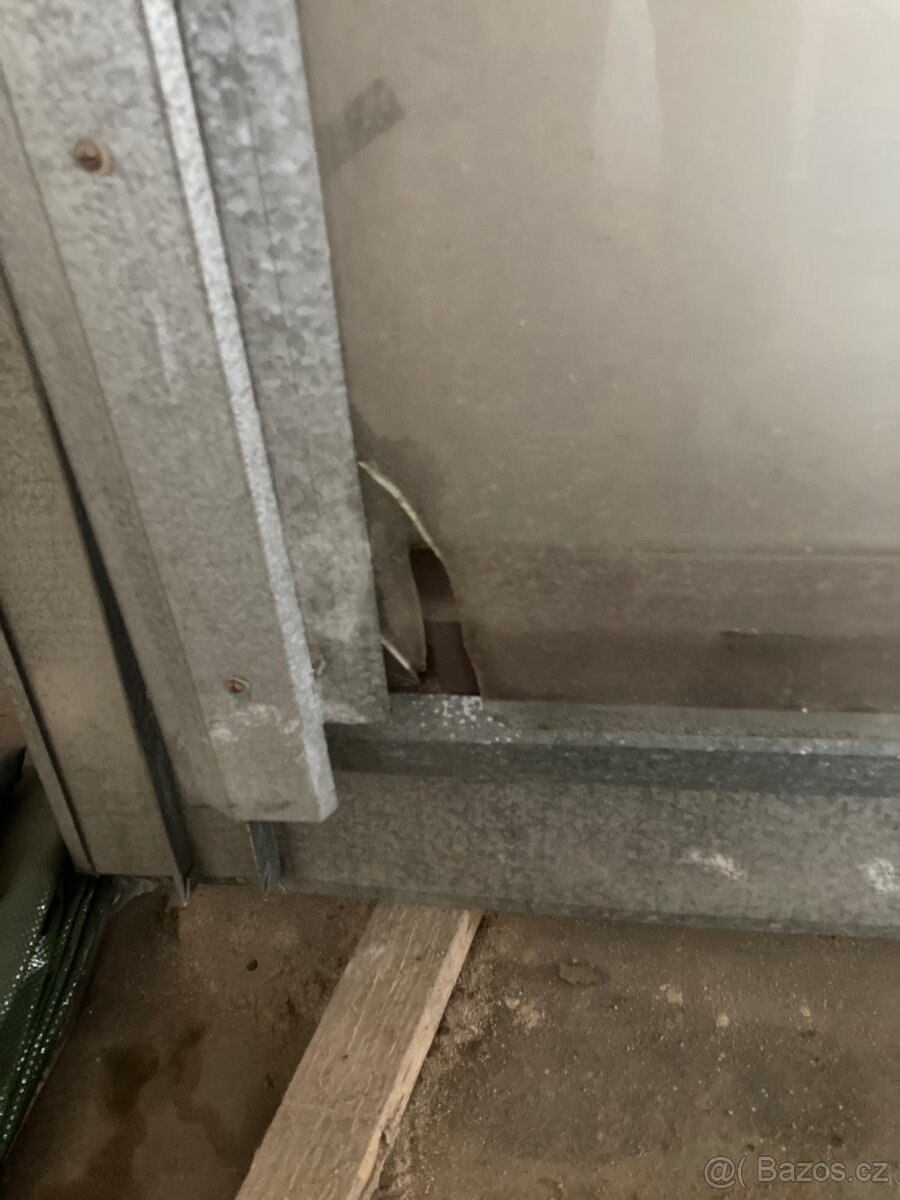 Staré střešní okno - 3