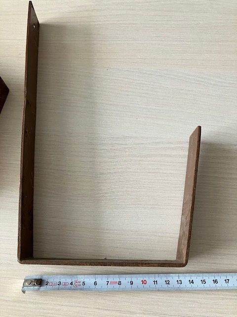 Držáky na květináče - 3