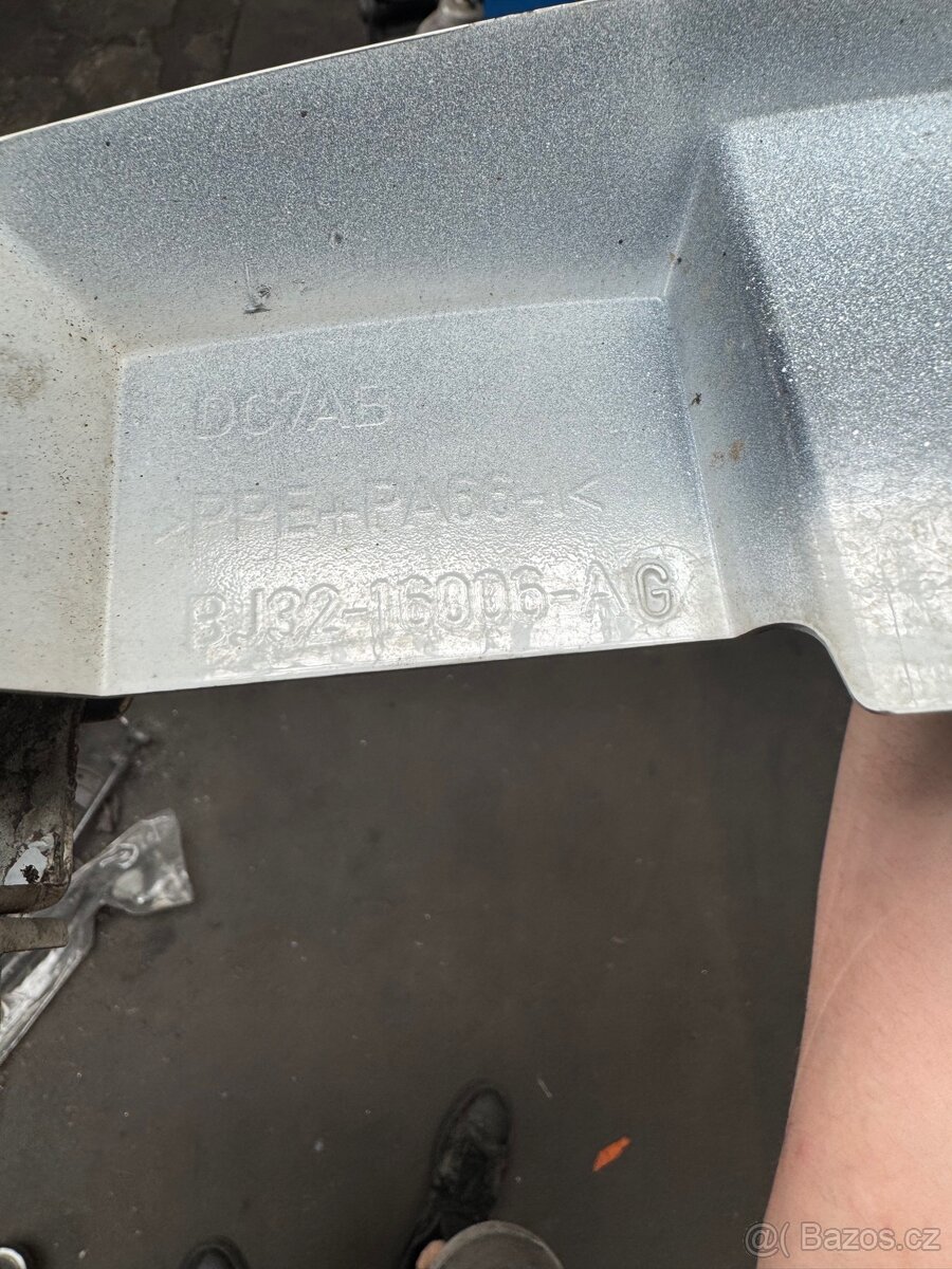 Levý přední blatník Land Rover Evoque l538 - 3