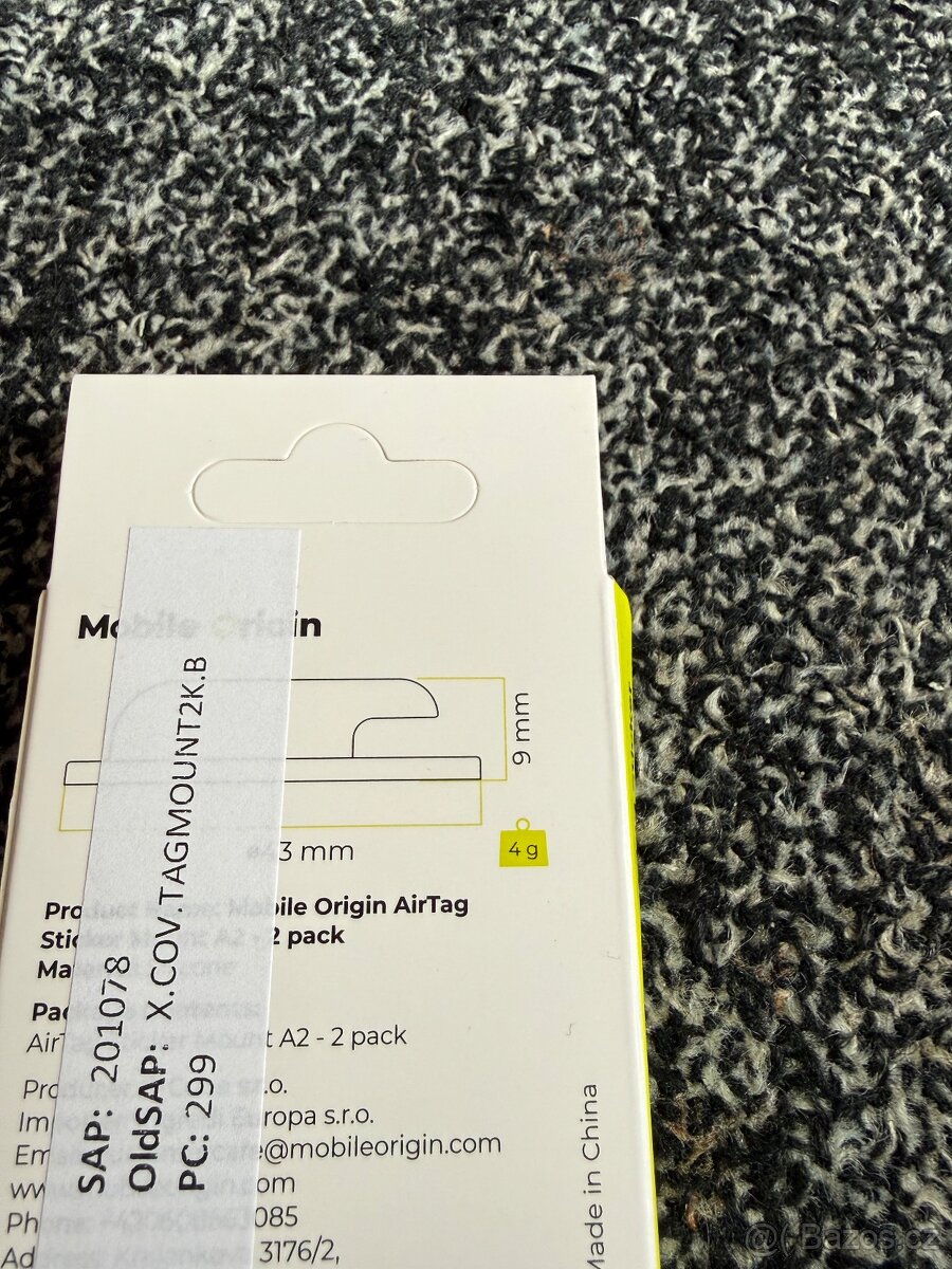 O2 AirTag sticker a2 pack black 2 kusy - 3