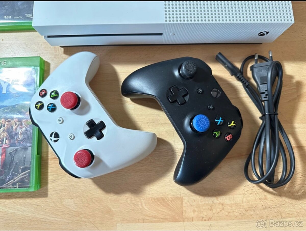 Xbox one s + 2 ovladače - 3