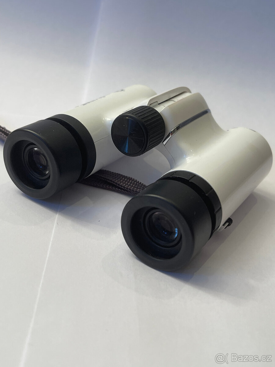 Dalekohled Nikon Aculon 8x21 - 3