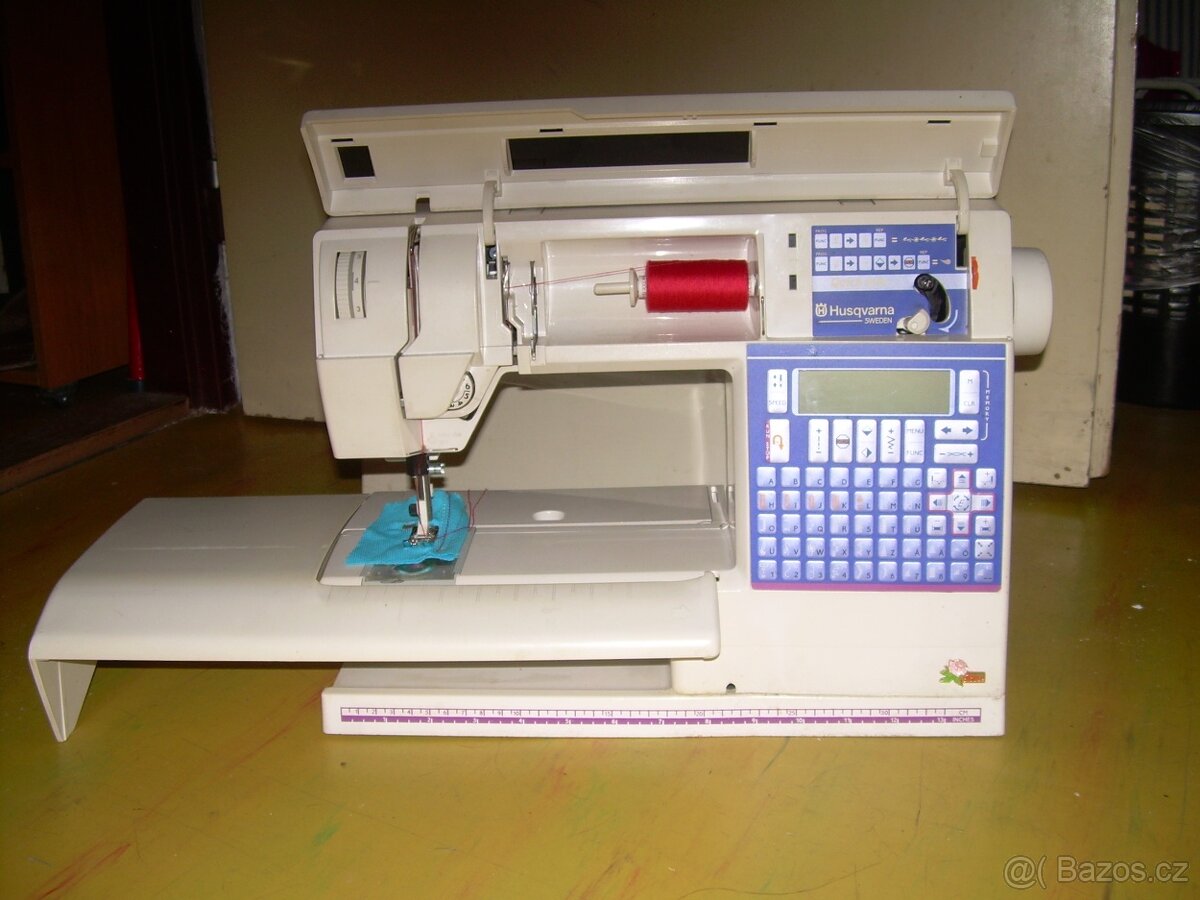 Šicí stroj Husqvarna s příslušenstvím - 3