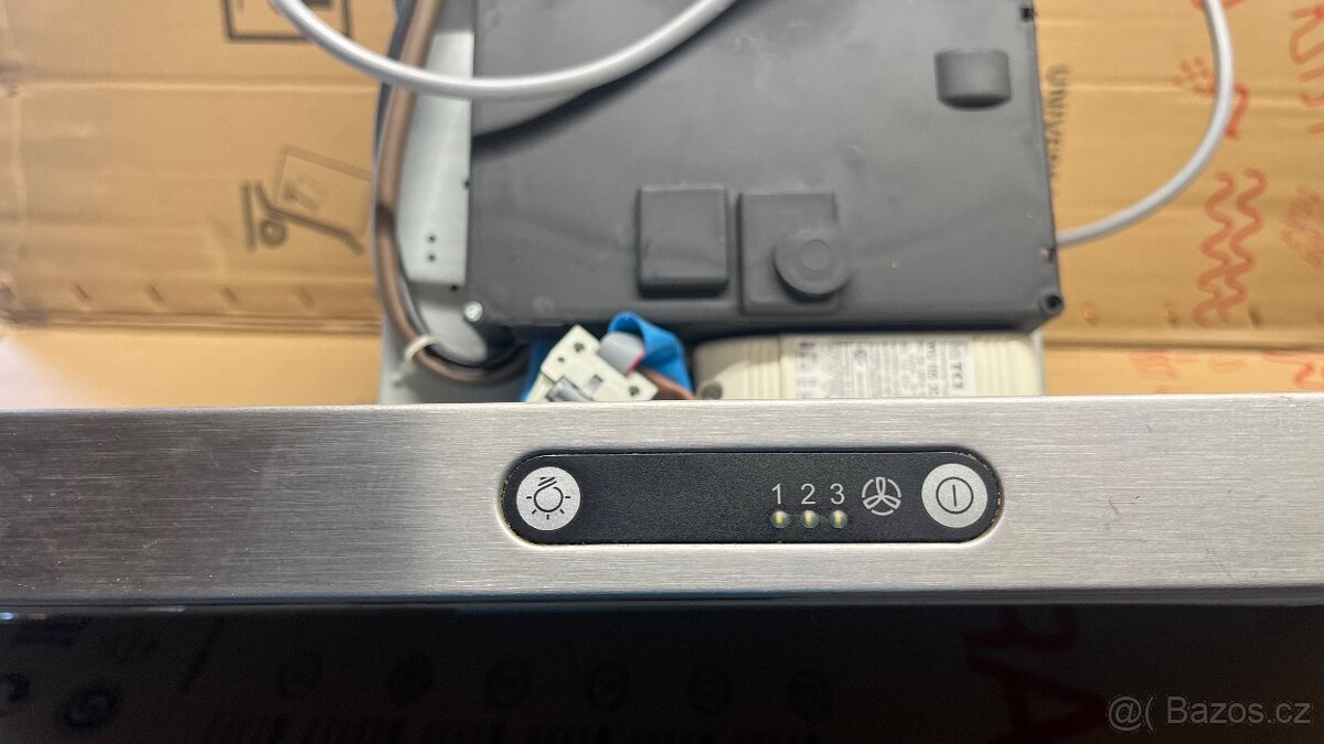 Nerez digestoř IKEA Whirlpool - 3