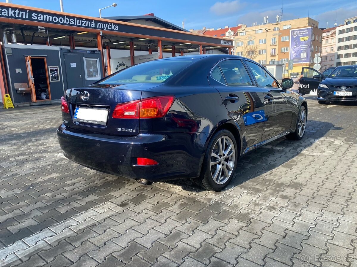 Lexus IS220d - 3