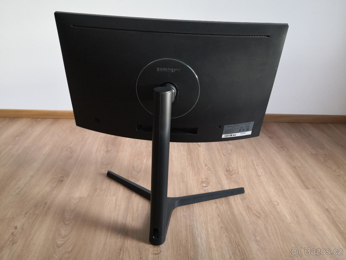 Monitor Samsung 24" - zakřivený - 3