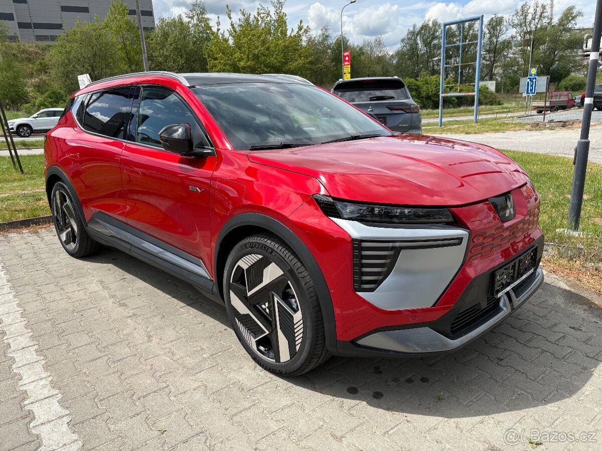 ECLIPSE CROSS EV 87KWH BATERIE 160KW AUTOMAT - 3