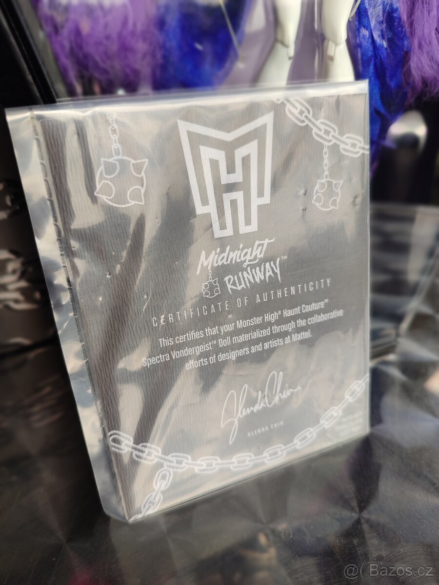 Monster High Collector – Spectra Vondergeist Midnight Runway - 3