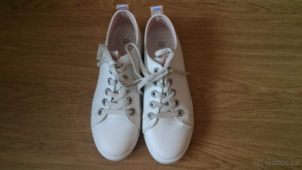 Dívčí koženkové tenisky vel.37 TOP stav - 3