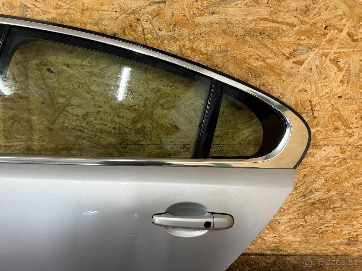 KOMPLETNÍ LEVÉ ZADNÍ DVEŘE JAGUAR XF STŘÍBRNÁ MEE - 3