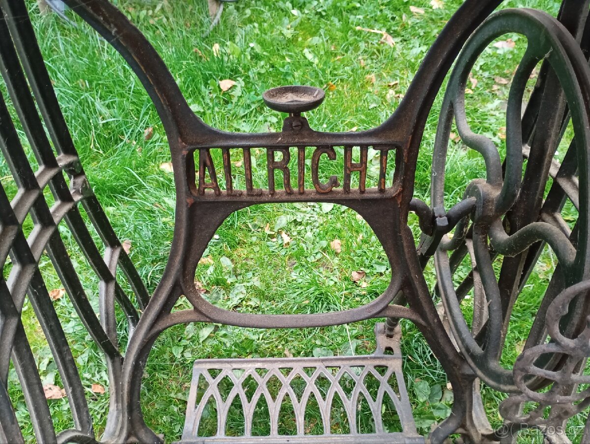 Starý šicí stroj Allricht - 3