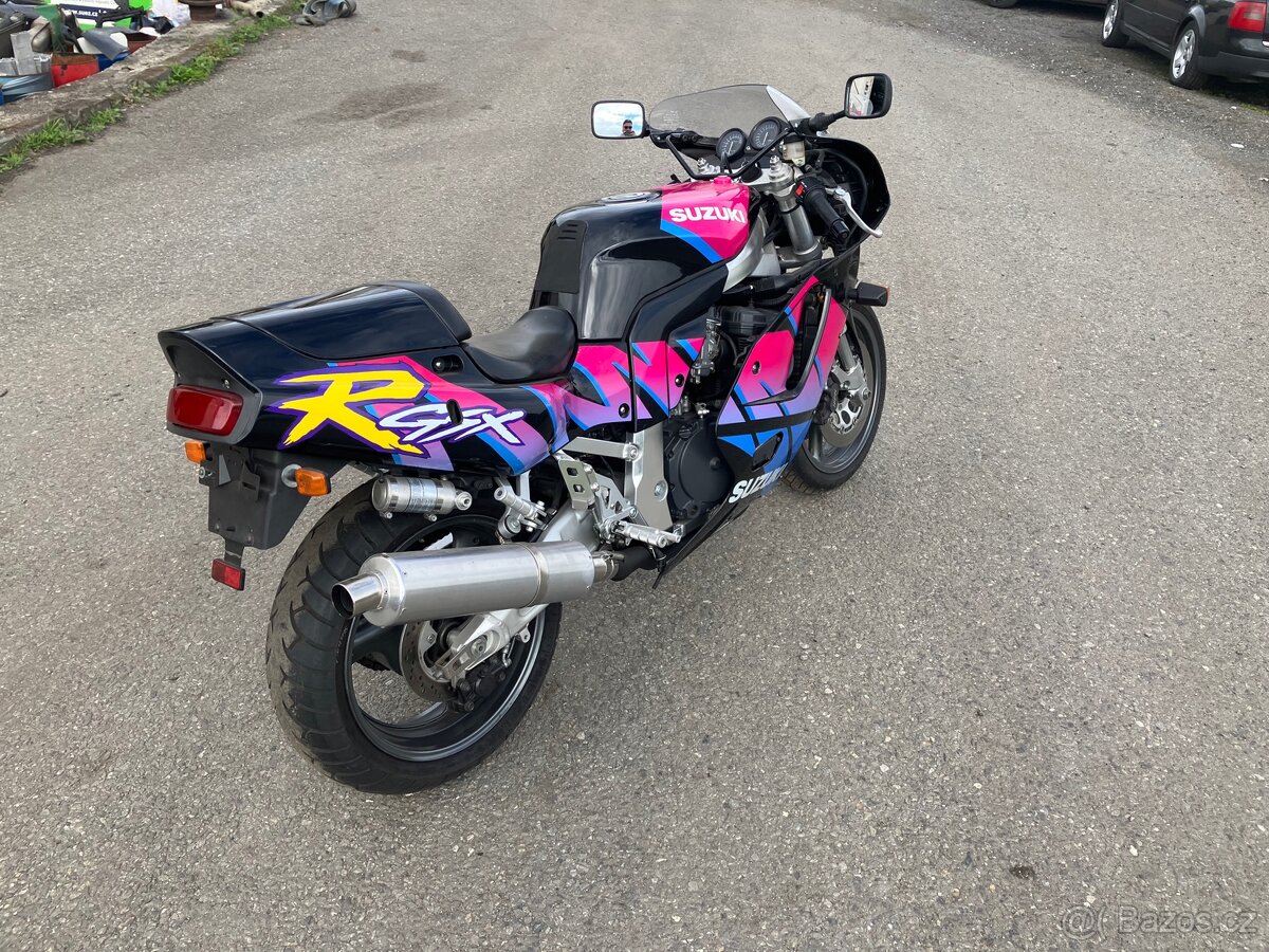 Suzuki GSX R 750 - 3