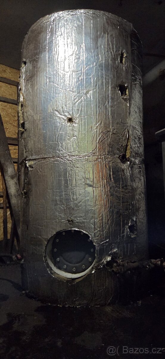 Akumulační nádrž 1000l s izolací 13cm - 3