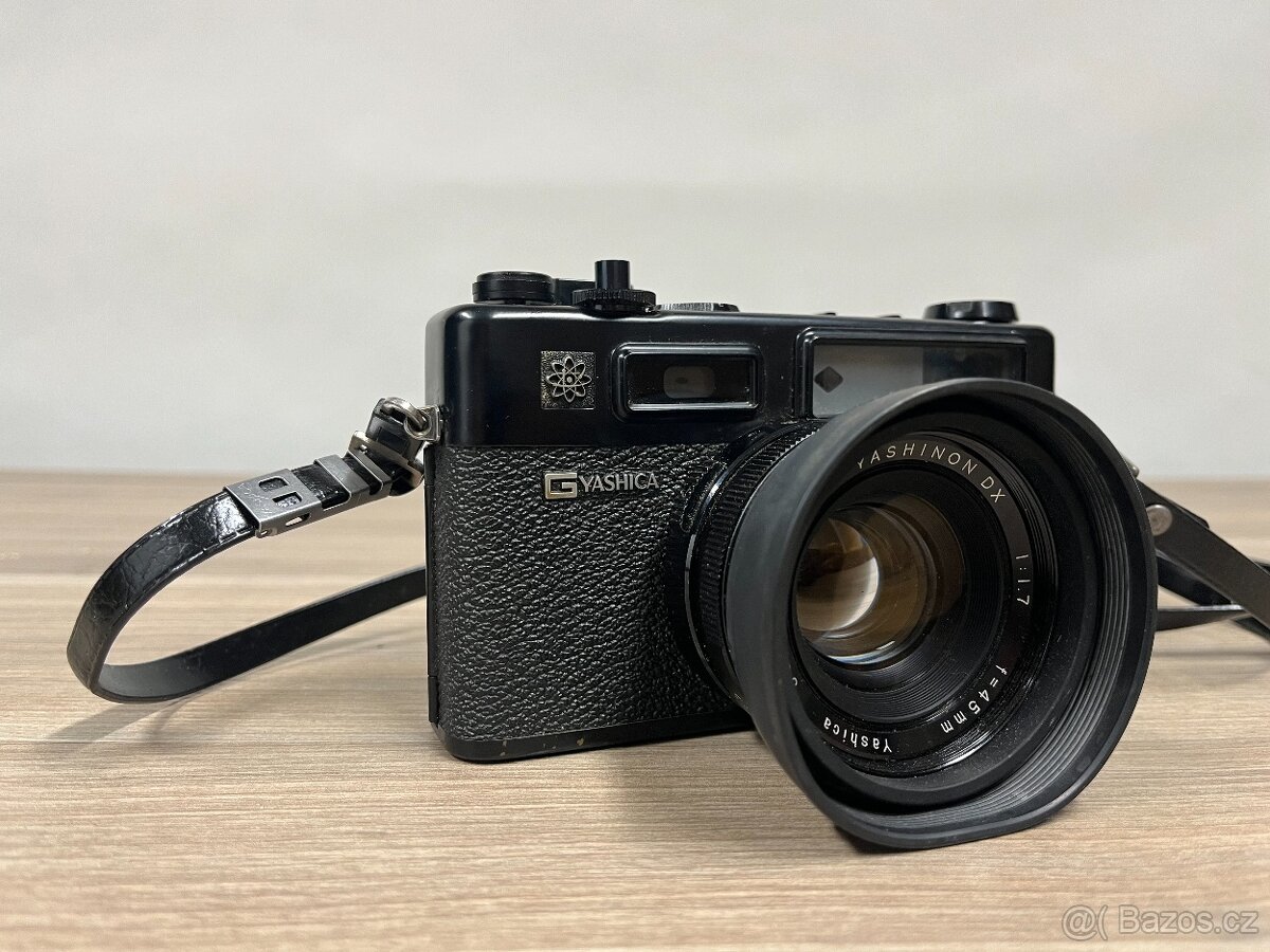 YASHICA ELECTRO 35 - 3