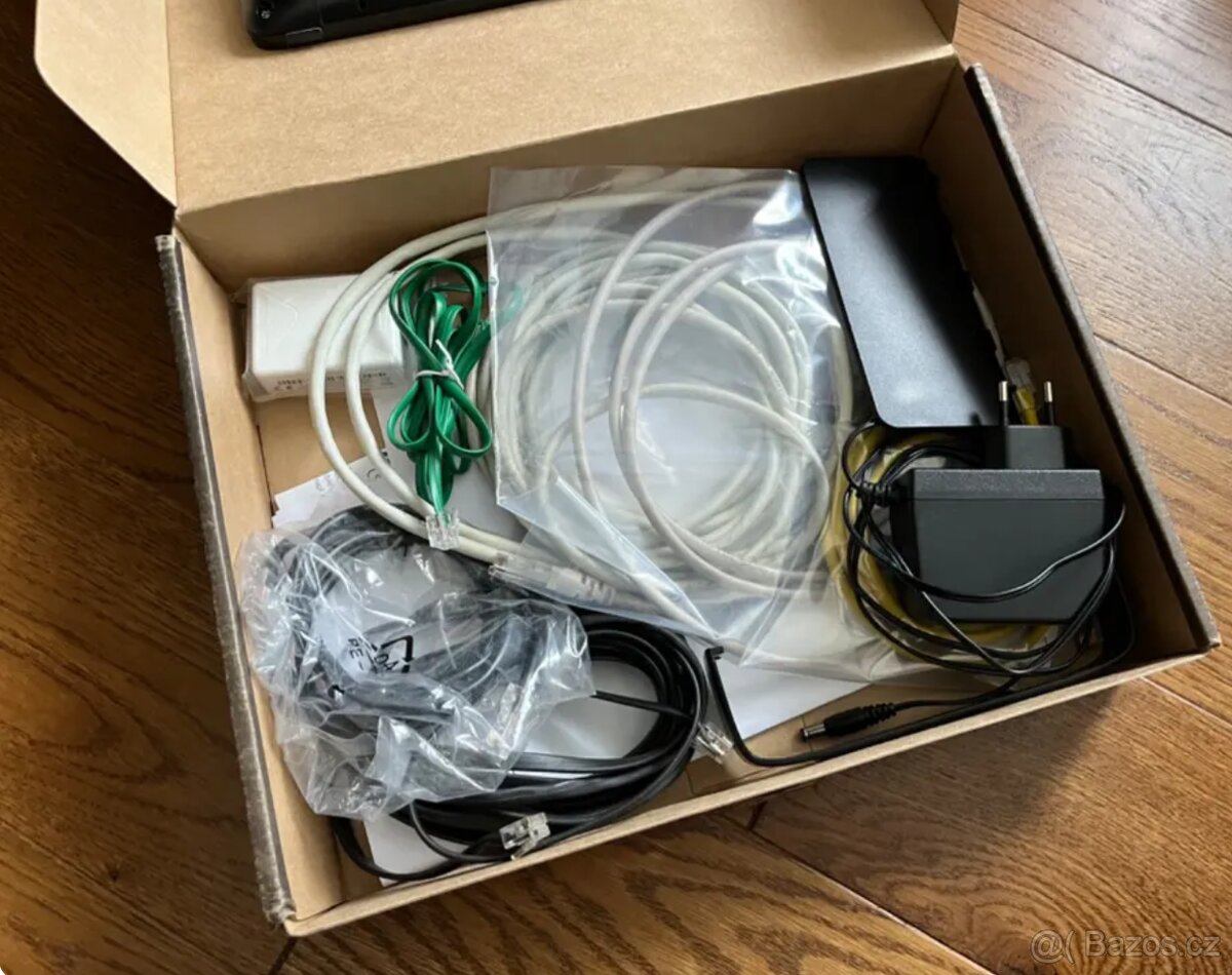 Nabízím k prodeji router ZyXEL - 3