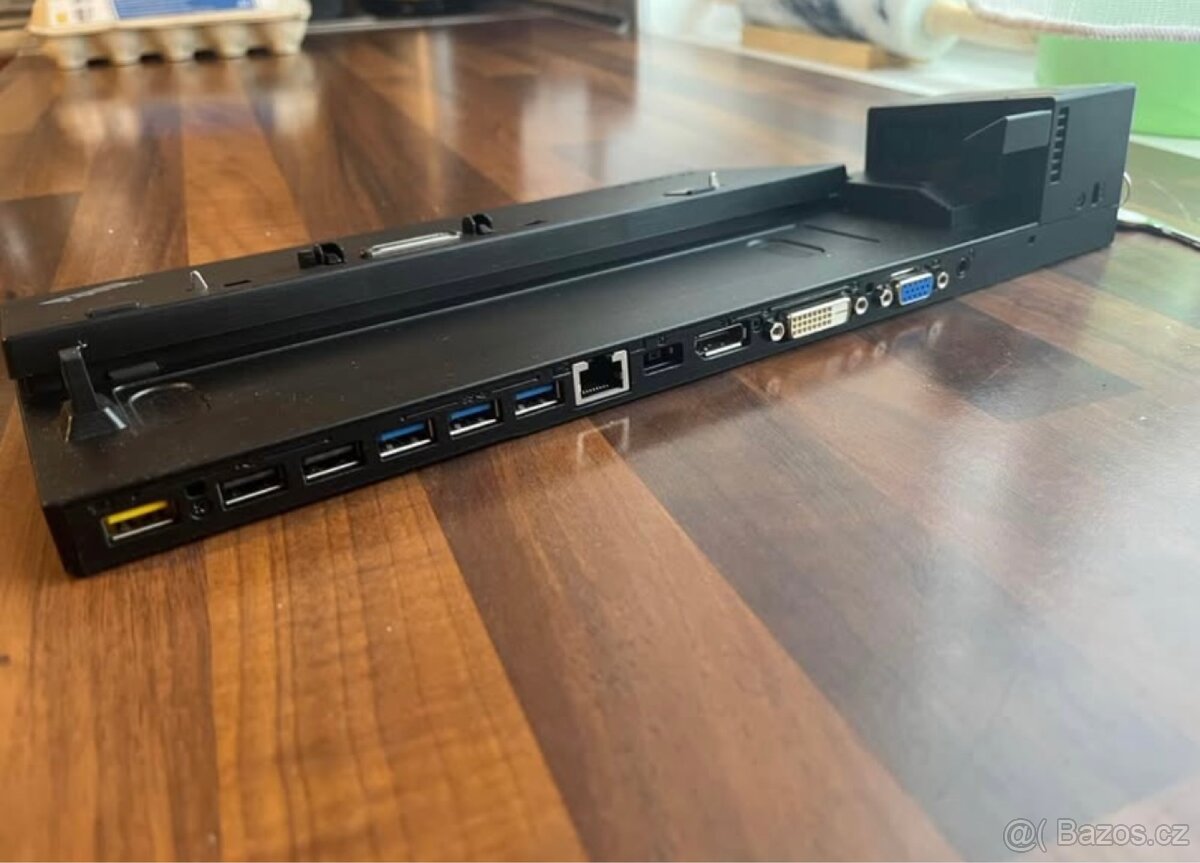 Dokovací stanice Lenovo - 3