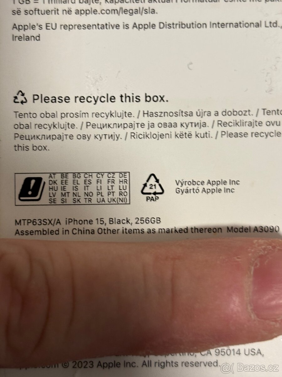 IPhone 15 černé 256gb - 3