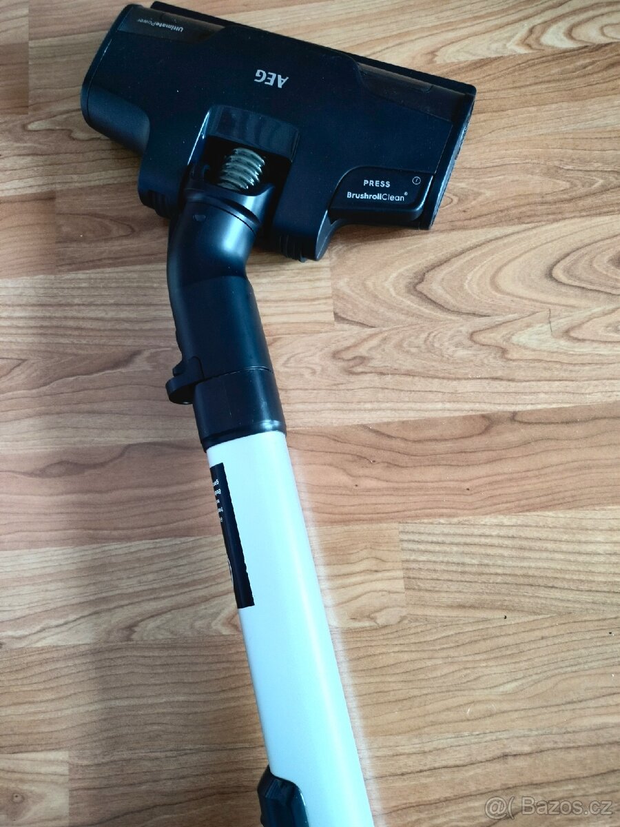 Tyčový vysavač AEG ANIMAL 8000 - 3