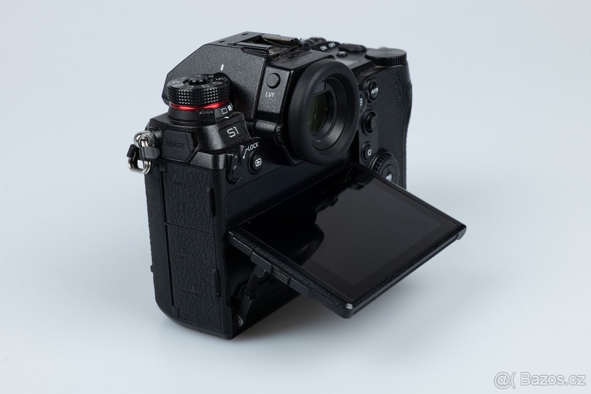 Panasonic S1 + V-log - 3