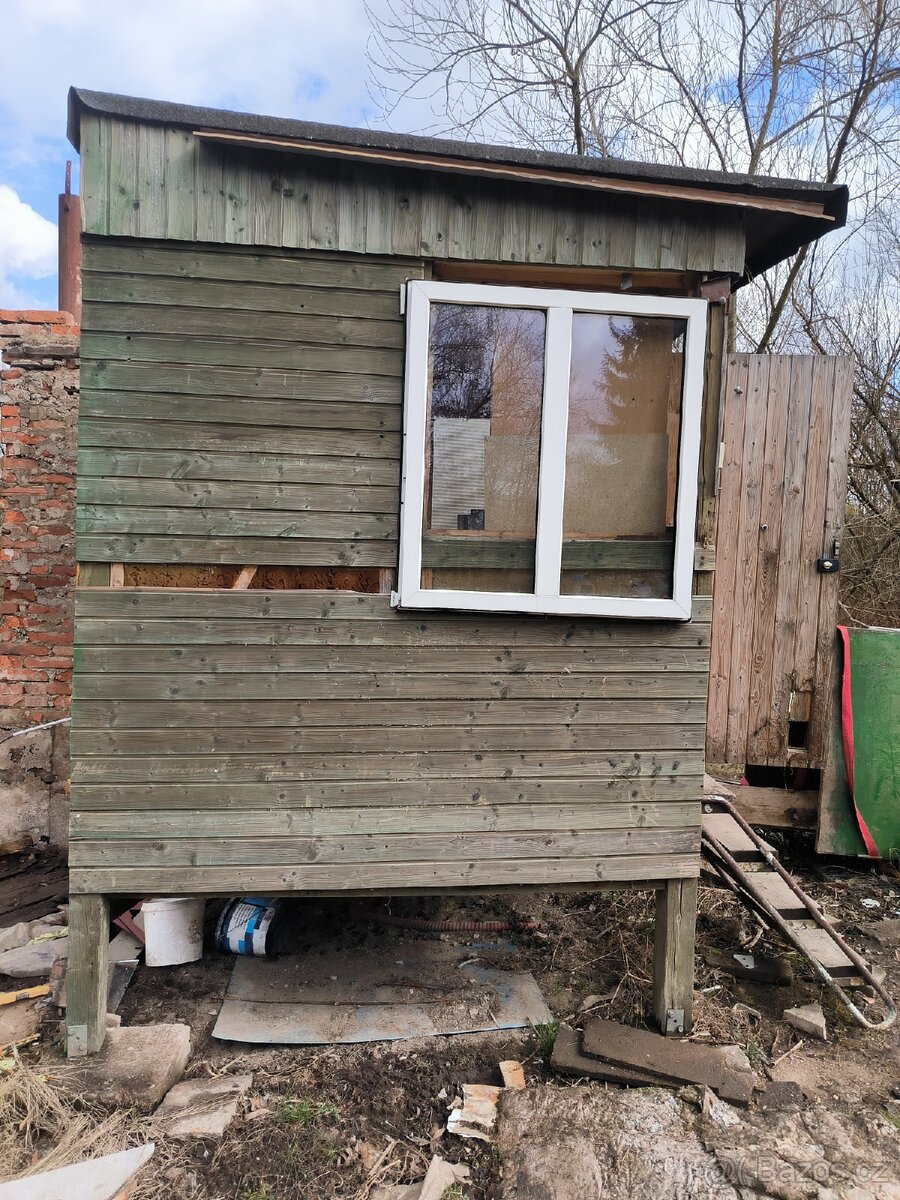 Kazatelna, posed, bouda, přístřešek - 3