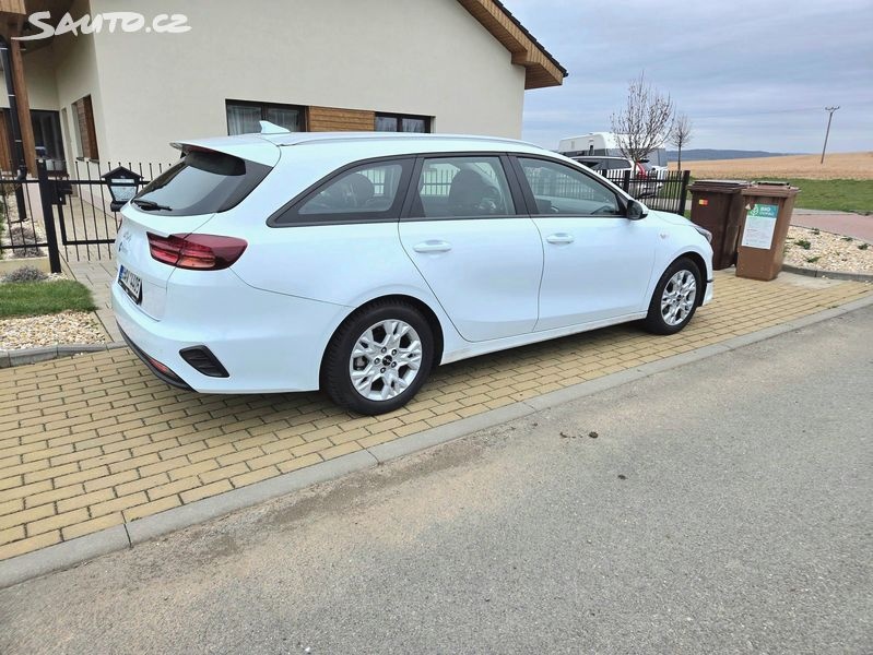 Kia Cee´d, 1,5TGDi, ZÁRUKA, SERVIS, GUMY - 3