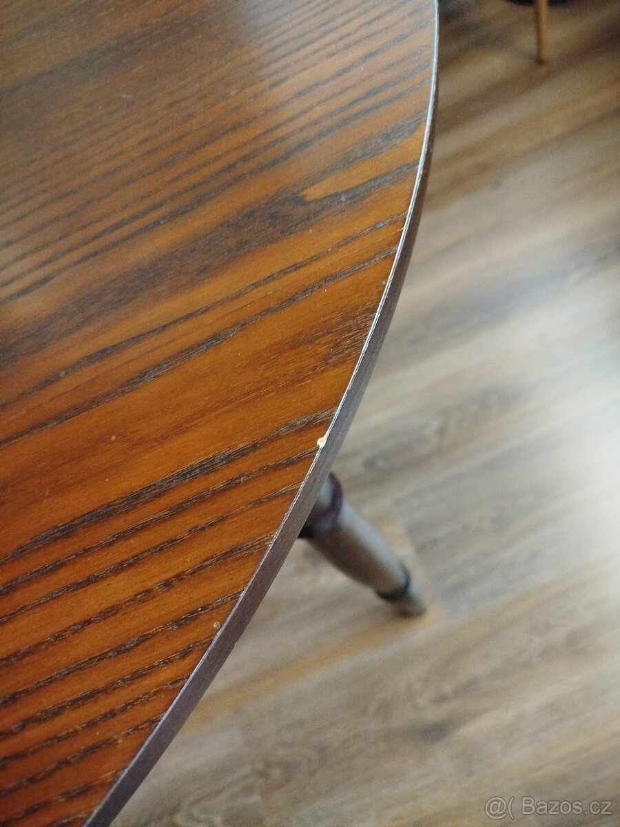 Rozkladaci jidelni stul - 3