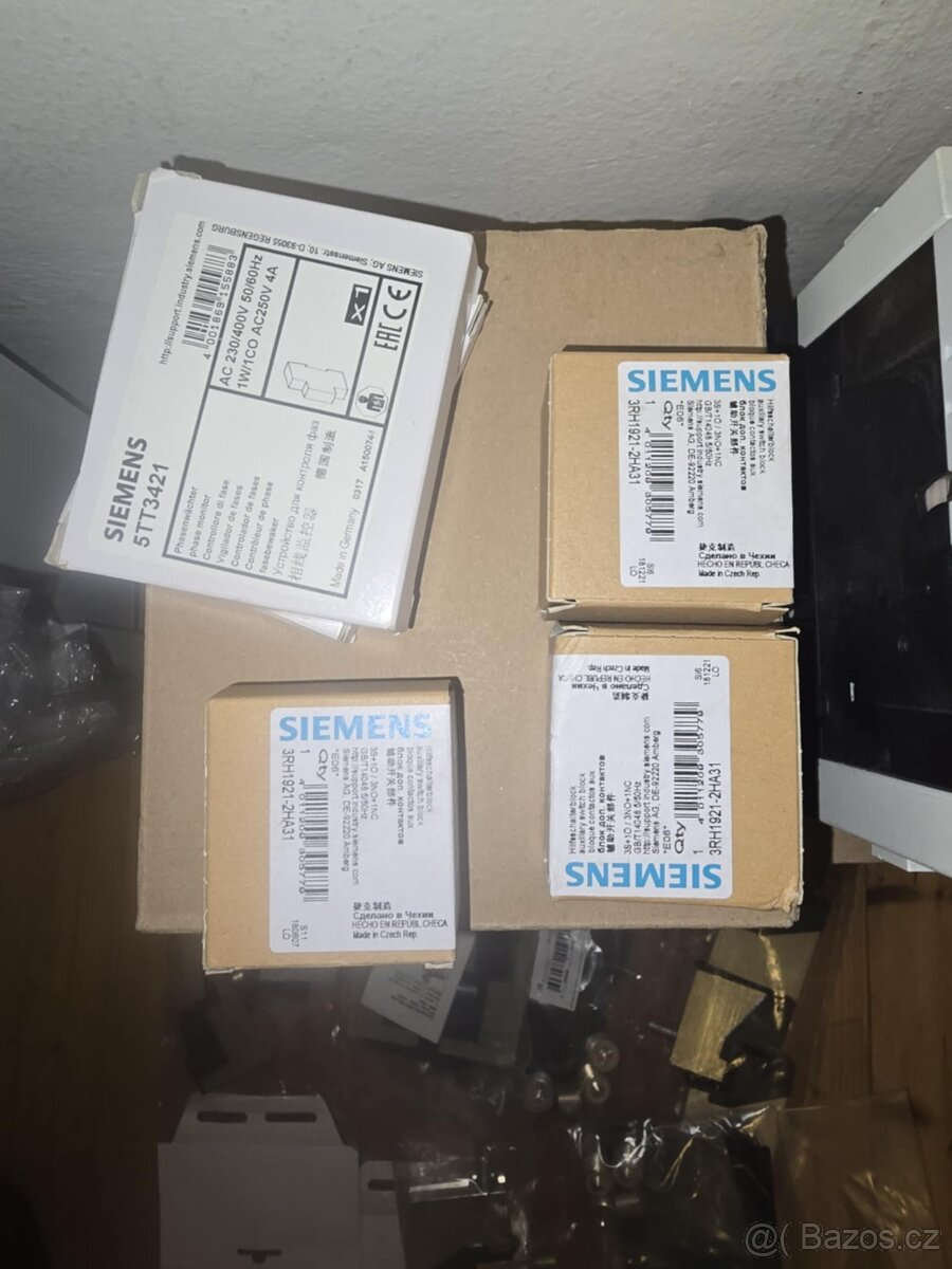 Jističe a stykače - 3