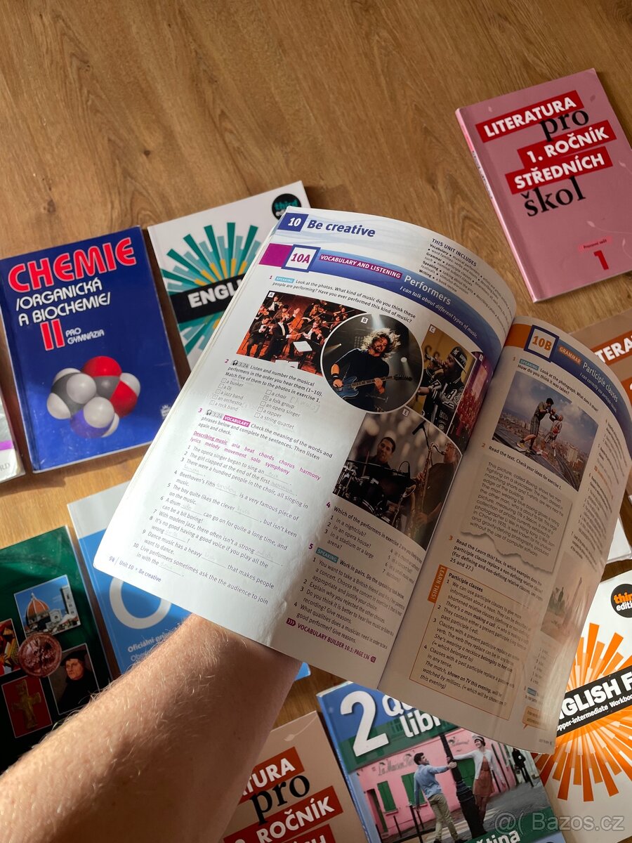 Maturita Solutions Students Book Intermediate Student's Boo - 3