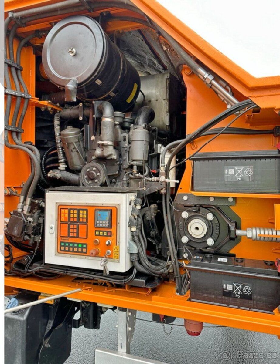 Vysokorychlostní drtič Doppstadt AK 535 na biomasu - 3