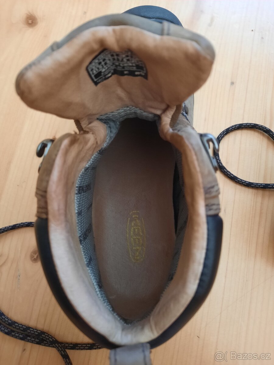 TURISTICKÉ BOTY KEEN VEL. 41 - 3