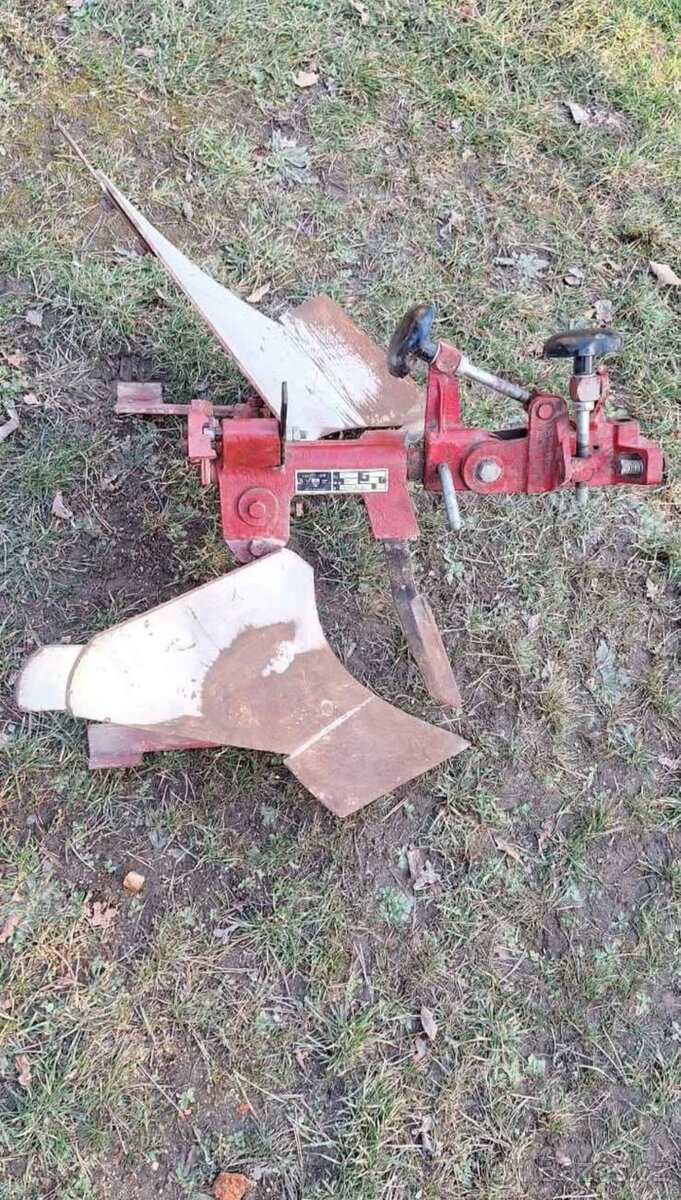 Oboustranný pluh vari APH-352 - 3