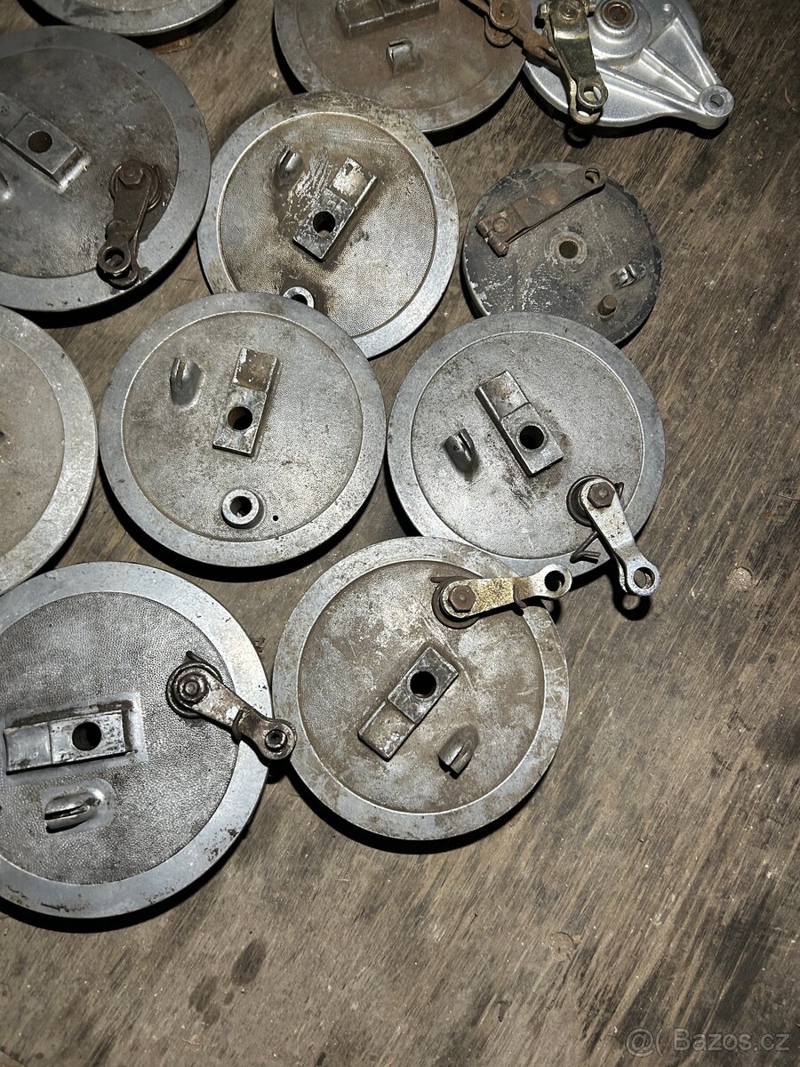 Brzdové štíty Jawa/čz - 3